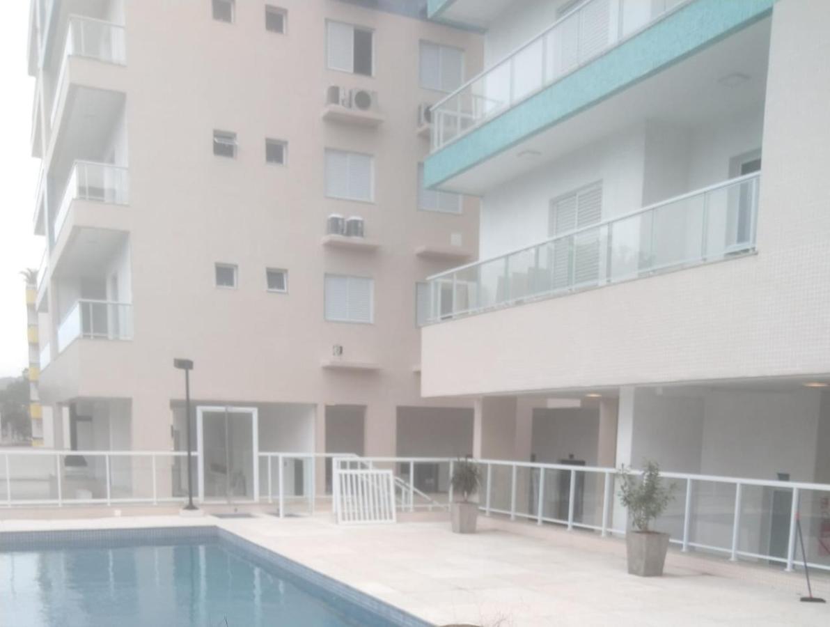 Apartamento Grande - Novo